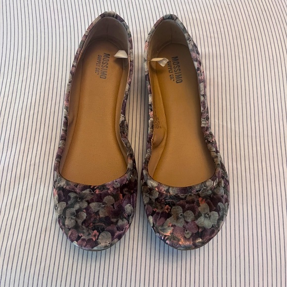 Women's Mossimo velvet ballet flats - Picture 1 of 8